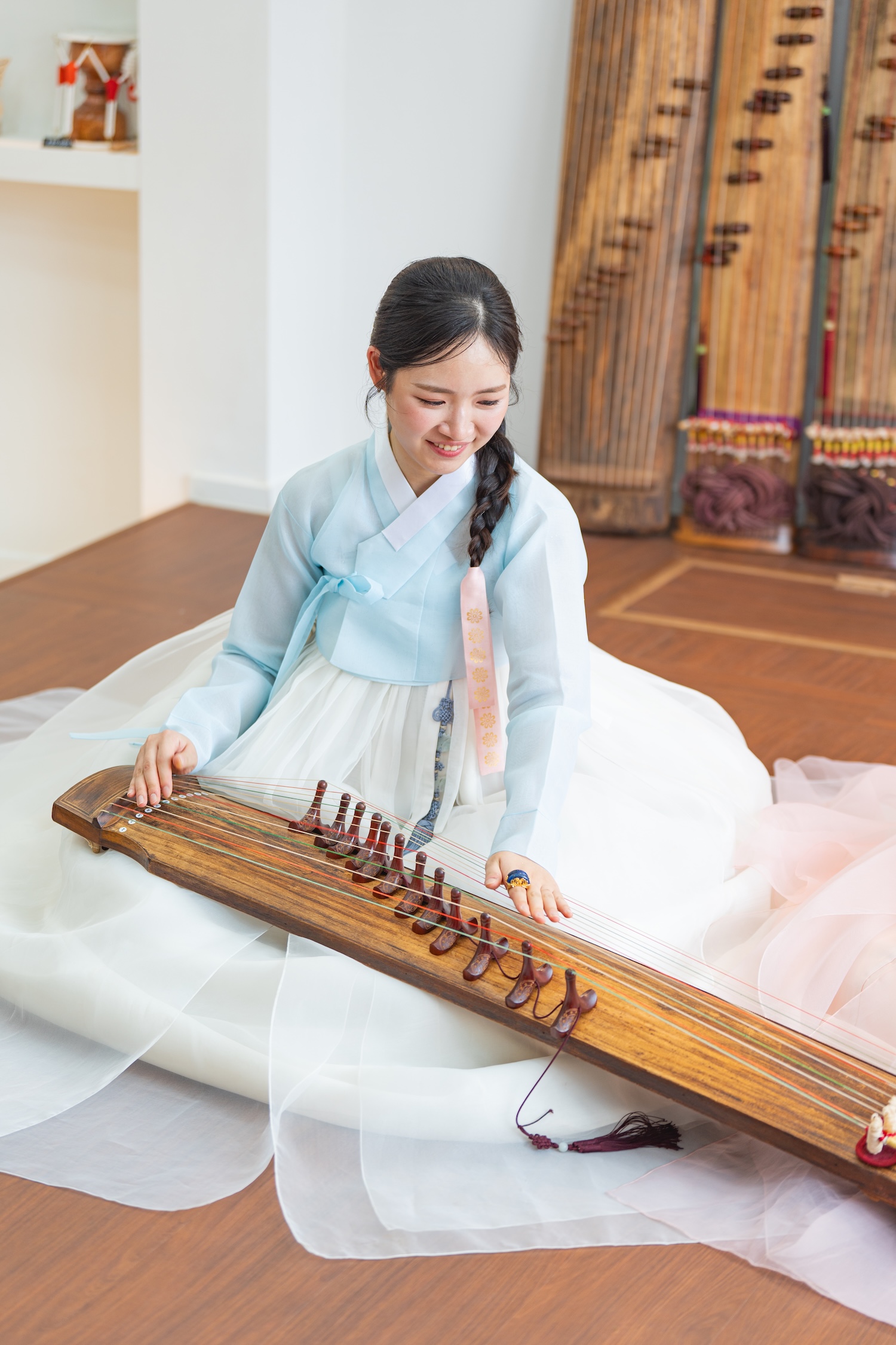 Seoul: Gayageum Class & Hanbok Experience in Bukchon Village image_1