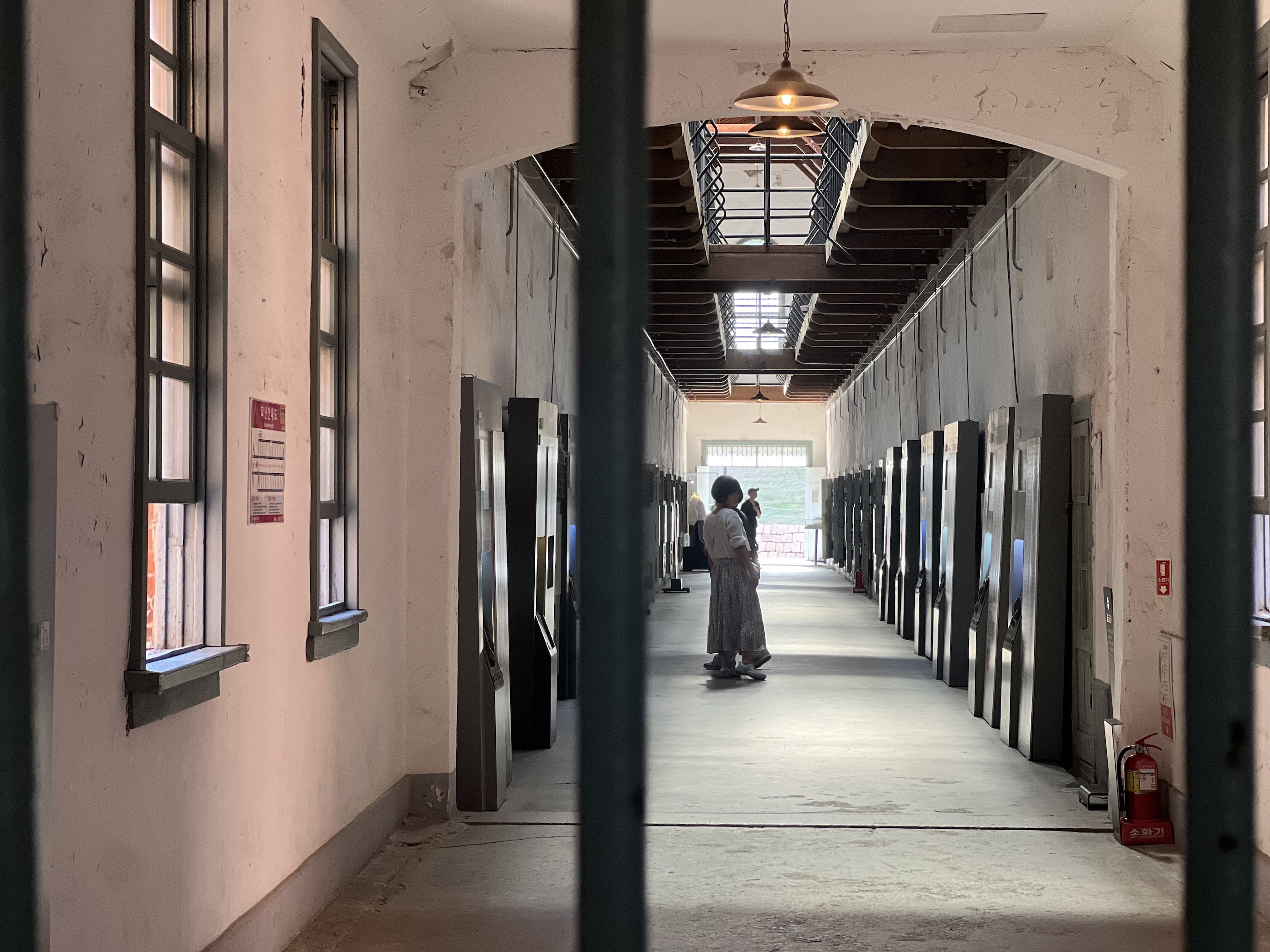 Seoul Dark History Tour: Deoksugung Palace & Seodaemun Prison image_14