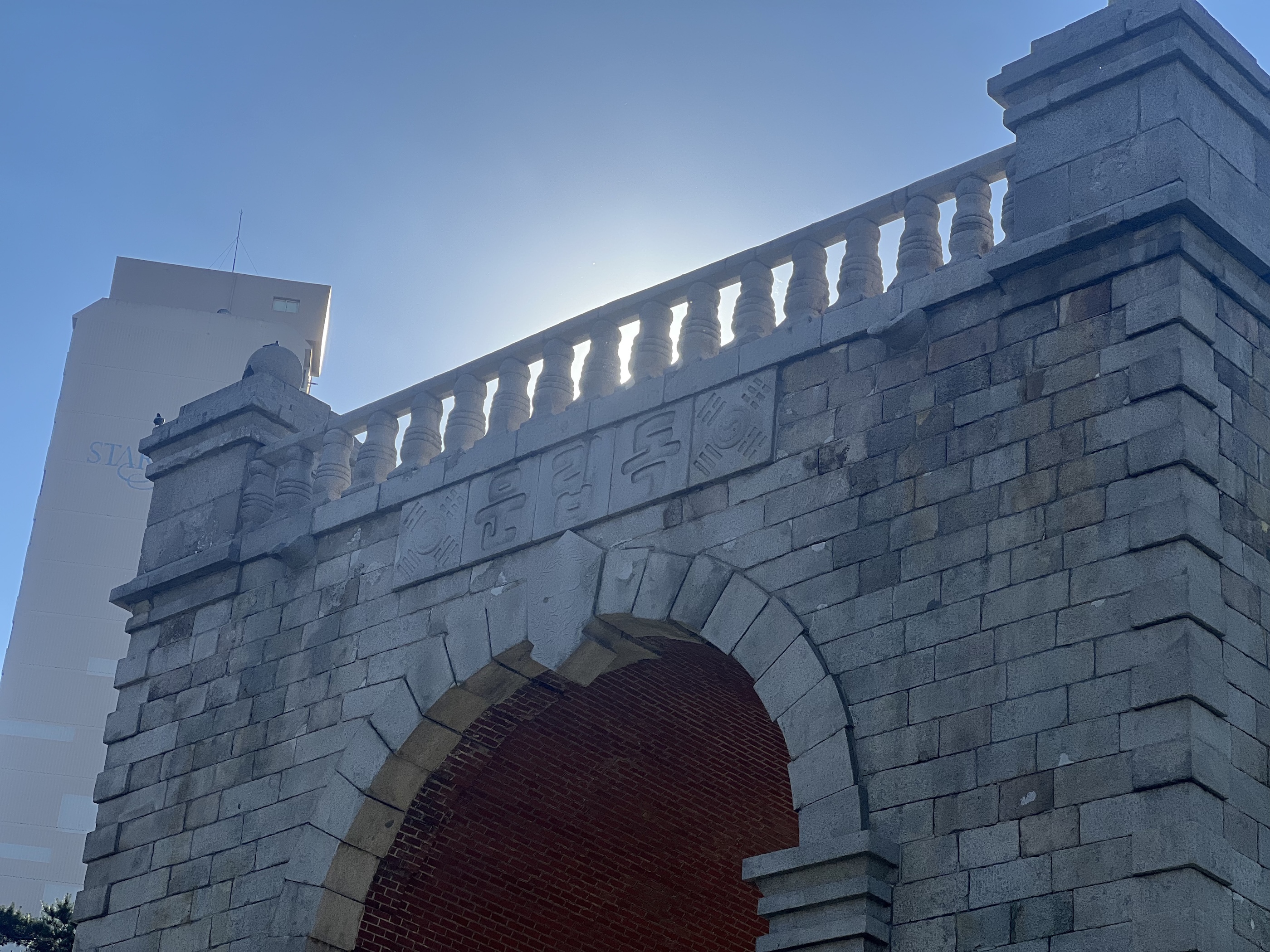Seoul Dark History Tour: Deoksugung Palace & Seodaemun Prison image_6