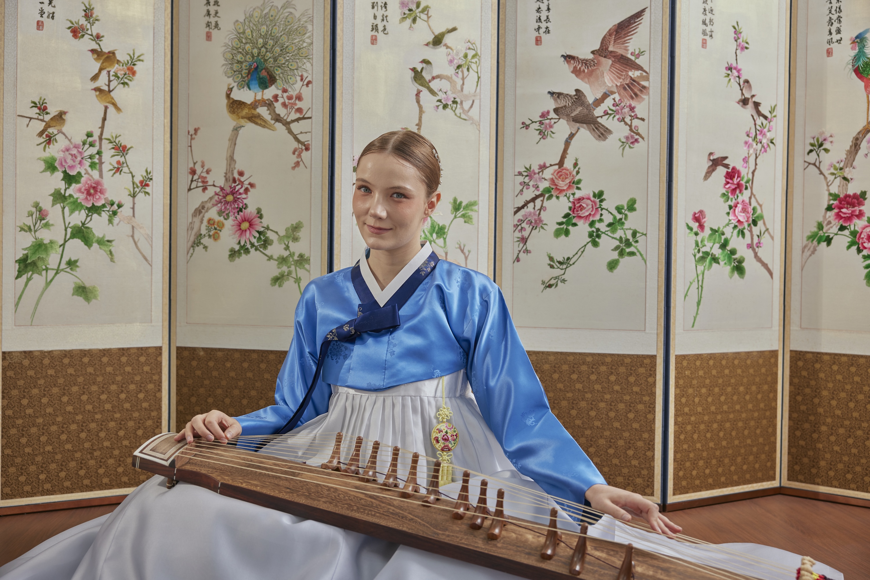 Seoul: Gayageum Class & Hanbok Experience in Bukchon Village image_8